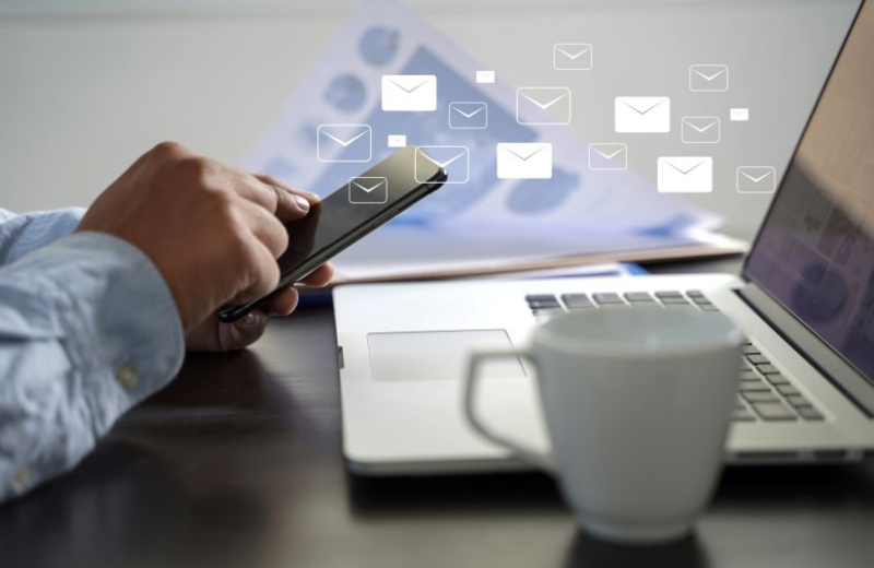 ¿Cómo configurar un reenvío de correo electrónico desde Webmail?